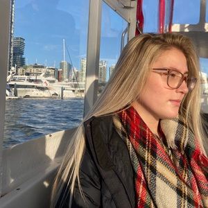 Meet your Posher, Rae